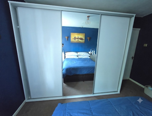 Door mirrored wardrobe - mirrored,